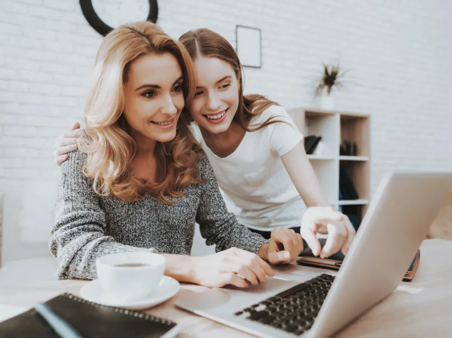 Przełomowe przepisy w kwestii bezpieczeństwa dzieci w Internecie. Chodzi o dostęp rodziców do ich kont...