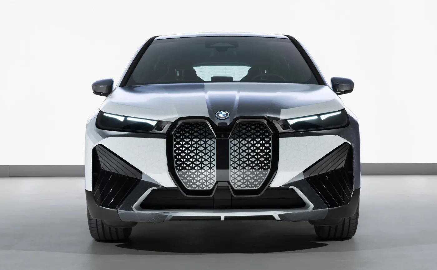 bmw-ix-flow-z-technologia-e-ink-37336697.jpg