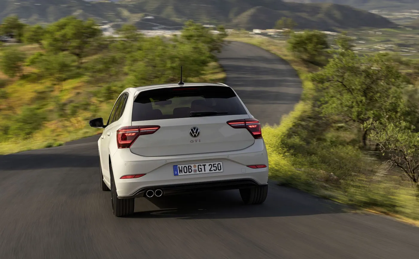 volkswagen-polo-gti-edition-25-37804000.jpg