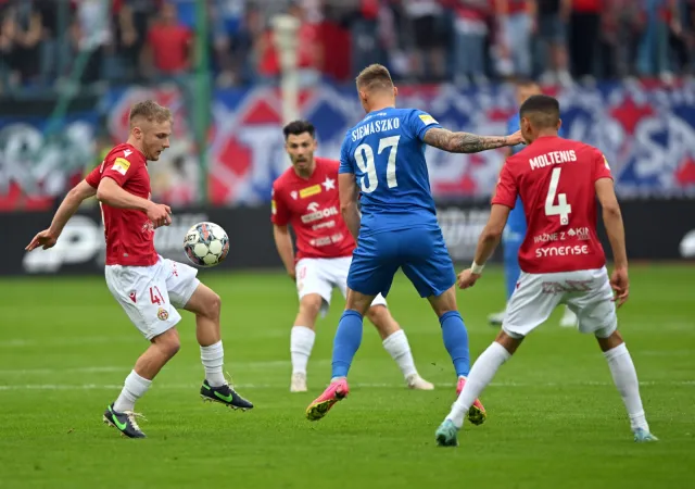 Walka o ekstraklasę. Puszcza Niepołomice rozgromiła Wisłę Kraków w półfinale baraży