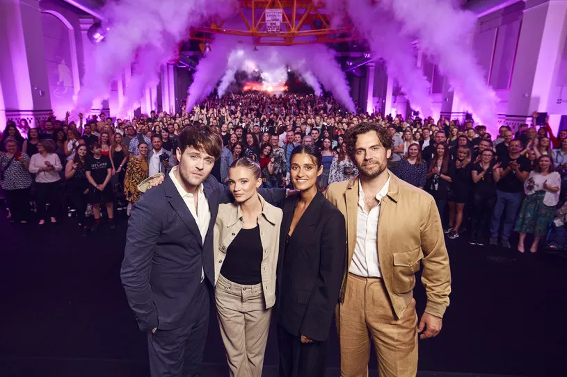 Henry Cavill, Anya Chalotra, Freya Allan i Joey Batey na Wiedźmin Fest