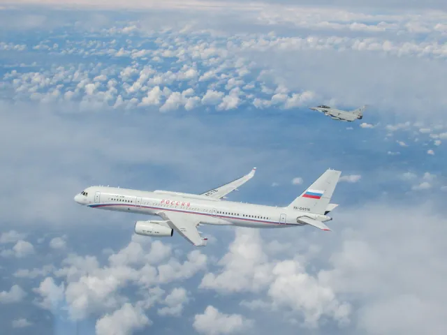Brytyjskie myśliwce przechwyciły rosyjski Tu-214 nad Estonią