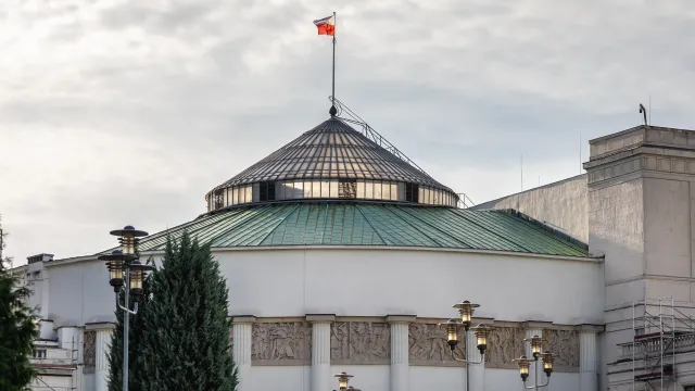 Spadają notowania Koalicji Obywatelskiej. W górę Konfederacja. NAJNOWSZY SONDAŻ