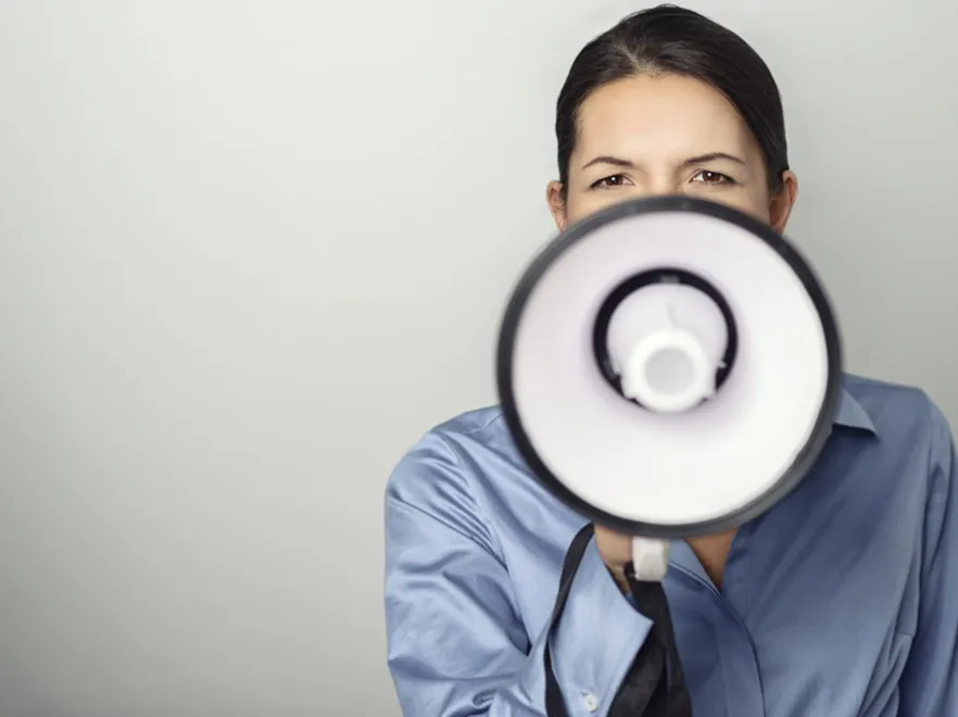 Zbadano, jak powinien być zbudowany komunikat ostrzegawczy, żeby był skuteczny. Ciekawe obserwacje