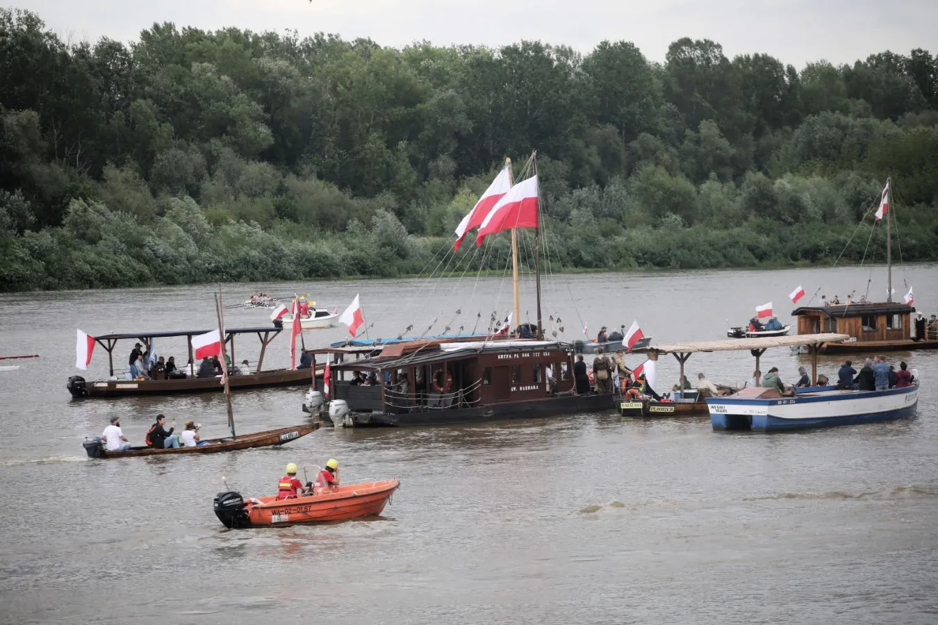 Parada statków i łodzi na Wiśle 