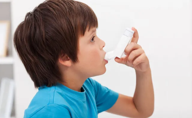 Czy pleśń i drożdże w domu powodują astmę? Wnioski z badania