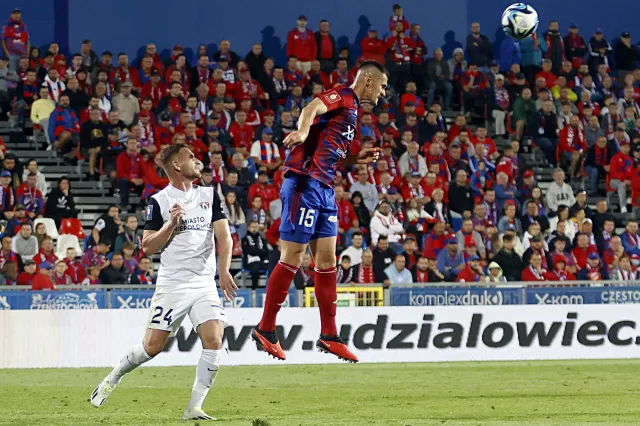 Raków nie potknął się na Puszczy. Beniaminek znów przegrał na wyjeździe [WIDEO]