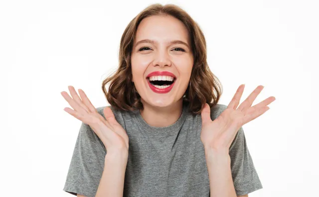 Wybielanie optyczne – sprytny trik na bielsze zęby?