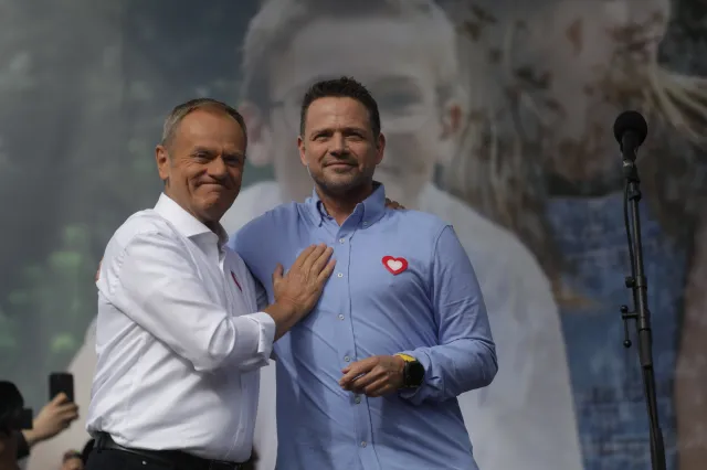 Donald Tusk na Marszu Miliona Serc. "To jest symbol polskiego odrodzenia"