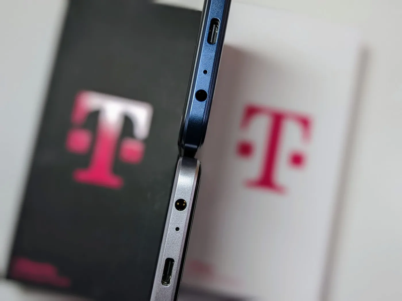 t-phone-i-t-phone-pro-5g-2023-37964566.jpg