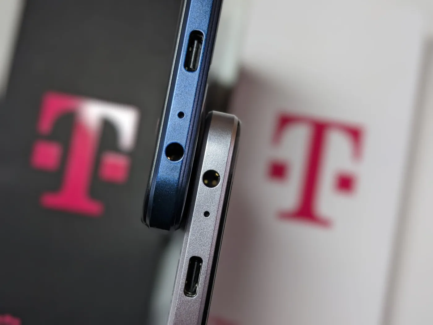 t-phone-i-t-phone-pro-5g-2023-37964568.jpg