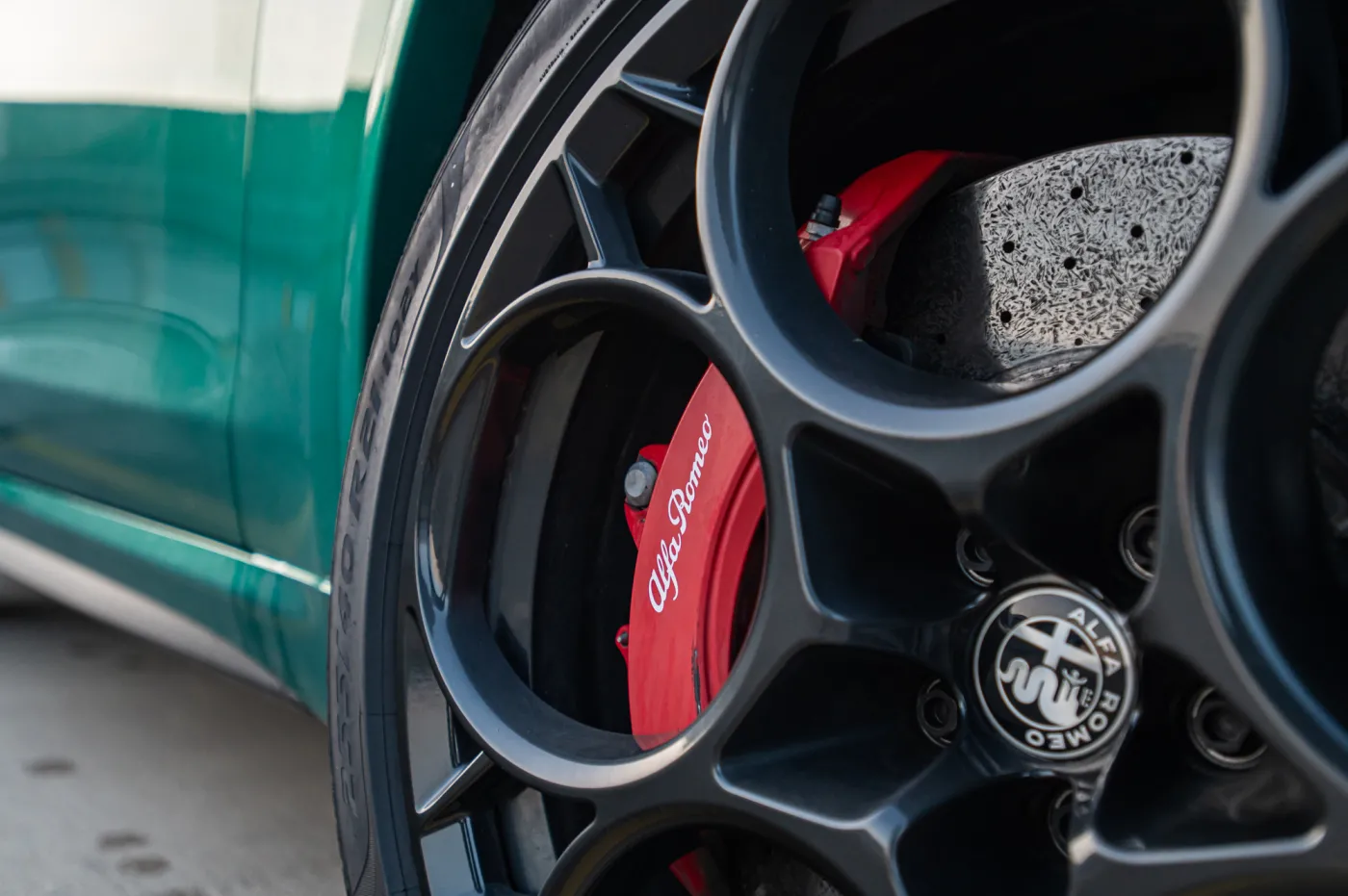 alfa-romeo-stelvio-quadrifoglio-37963002.jpg