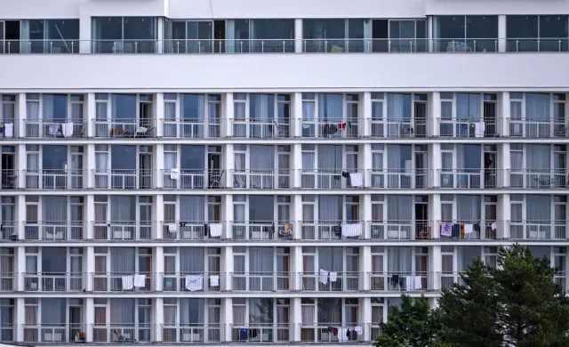 Czech i Słowaczka wypadli z balkonu sanatorium w Kołobrzegu. 21-latek zmarł w szpitalu