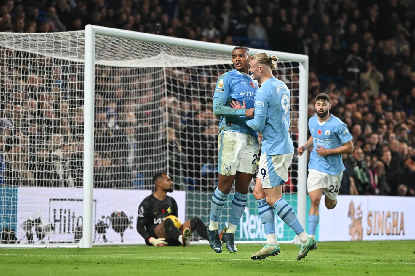 Manuel Akanji i Erling Haaland