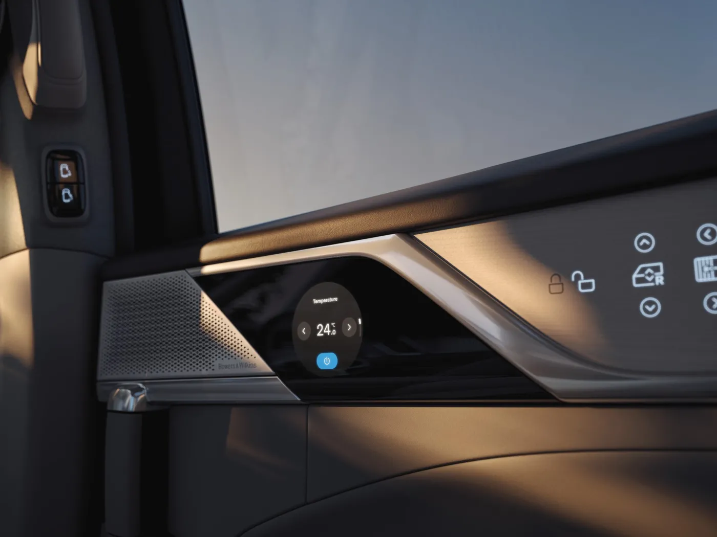 volvo-em90-elektryczny-minivan-37985834.jpg