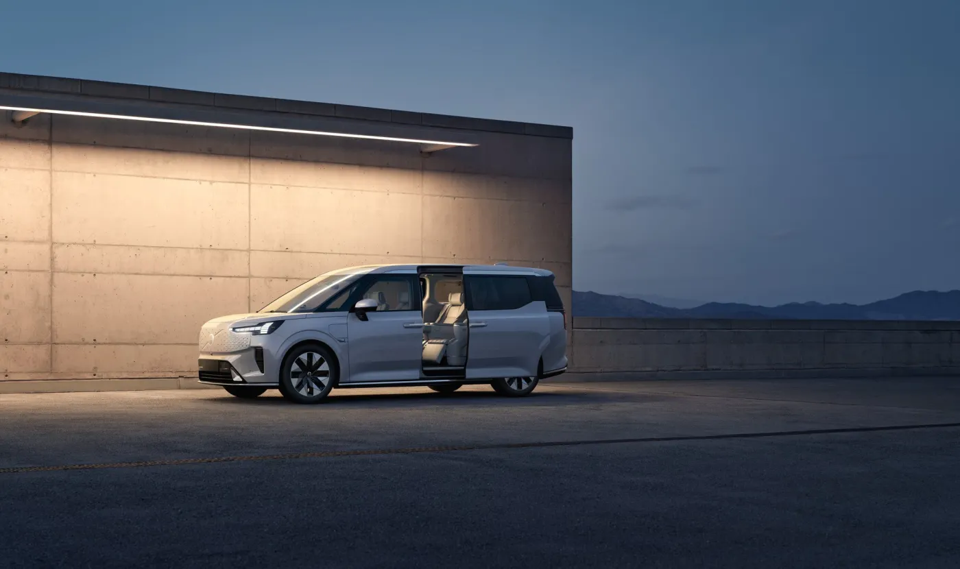 volvo-em90-elektryczny-minivan-37985900.jpg