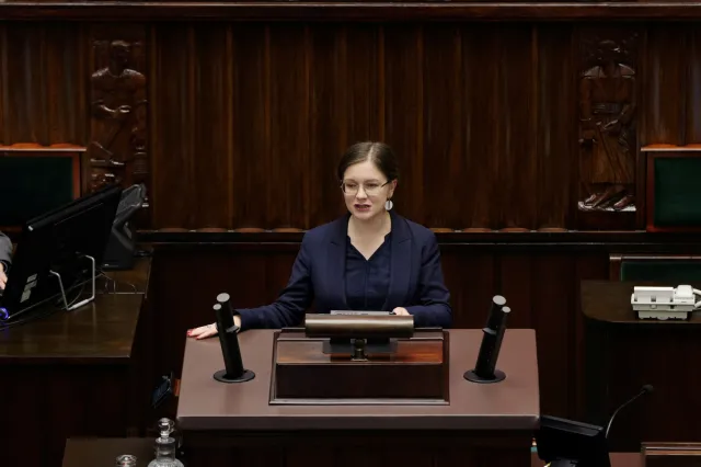 Co dalej z CPK? Posłanka Razem nie zgadza się z planami Donalda Tuska