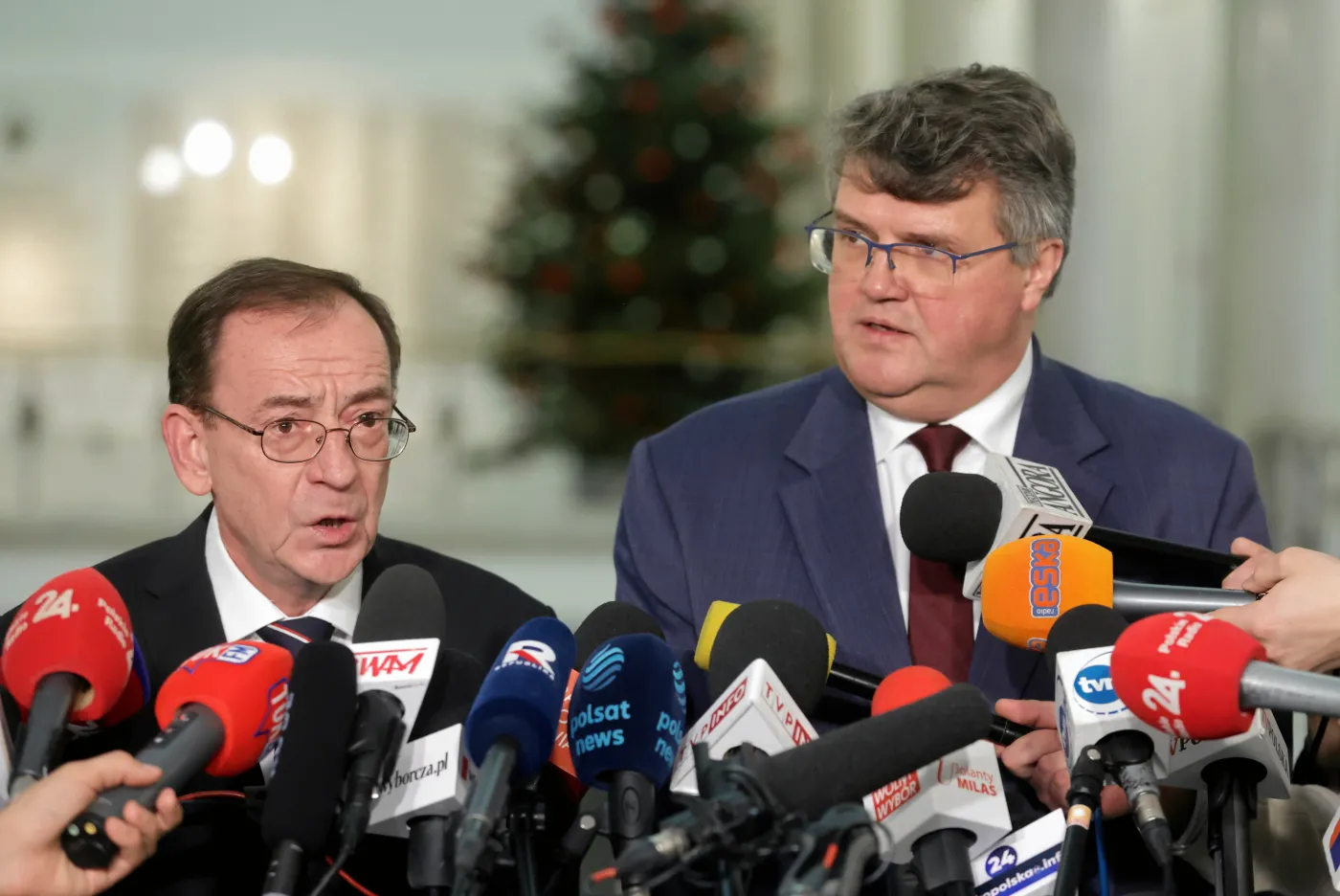 Los Kamińskiego i Wąsika w rękach sądu rejonowego. Marszałek popełnił błąd