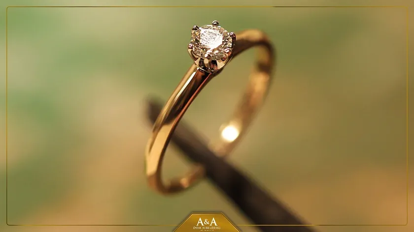 Jak czyścić złotą biżuterię domowymi sposobami? Praktyczny przewodnik i potrzebne akcesoria