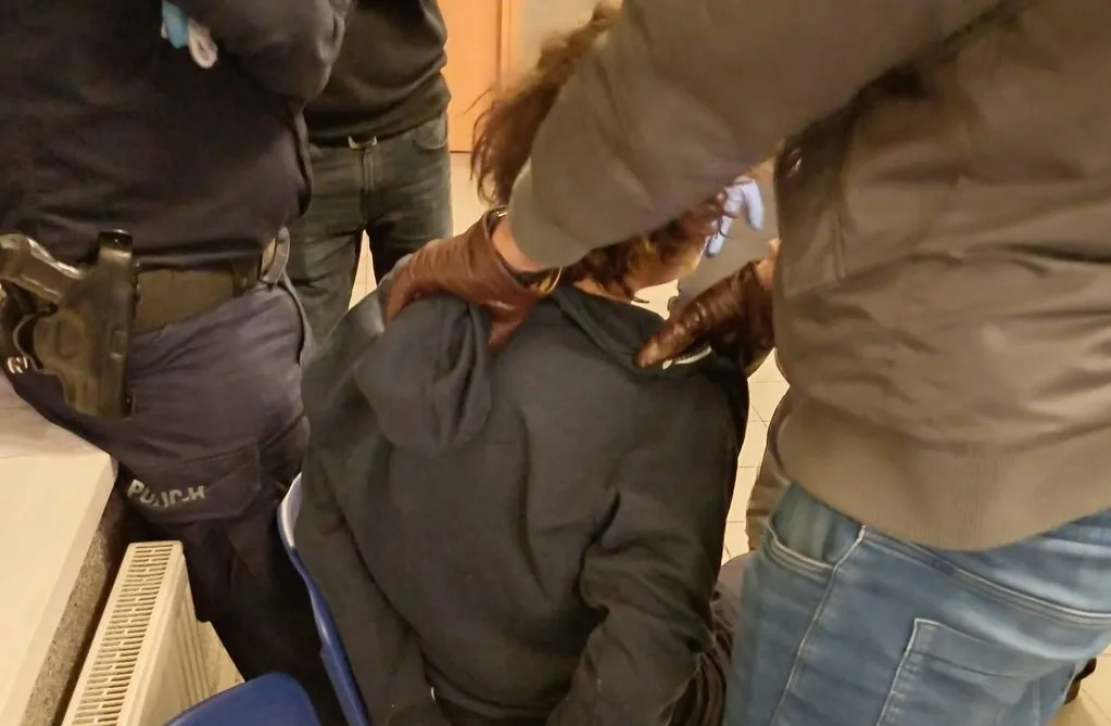 Bydgoszcz. W bestialski sposób zabił psa byłej dziewczyny. Nagranie rozesłał znajomym