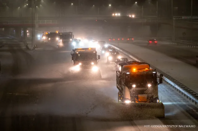 Atak zimy w Polsce. Duże utrudnienia na drogach, sprawdź gdzie