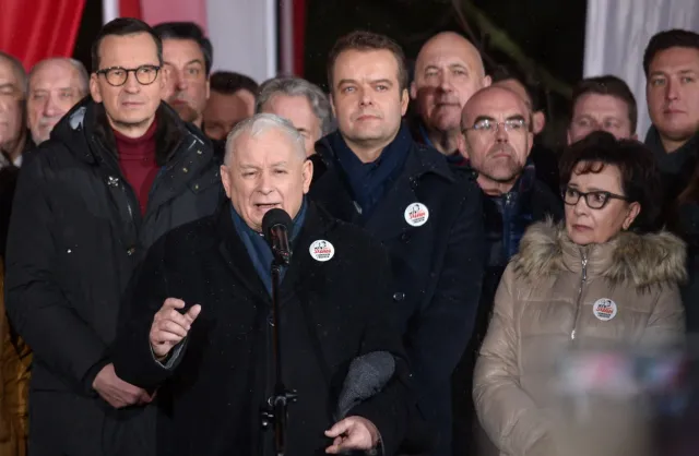 Kto odpowiada za zamieszanie ws. Wąsika i Kamińskiego? SONDAŻ