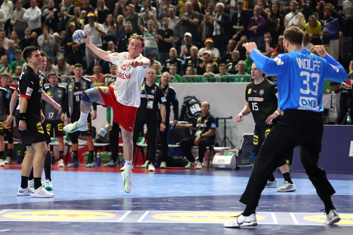 ME piłkarzy ręcznych. Dania rywalem Francji w finale