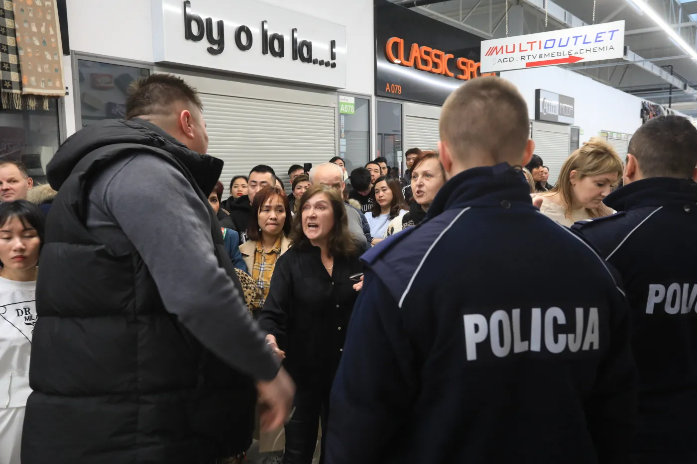 "Wyciągnął łom i zaczął nim wymachiwać". Gorąco na proteście przedsiębiorców
