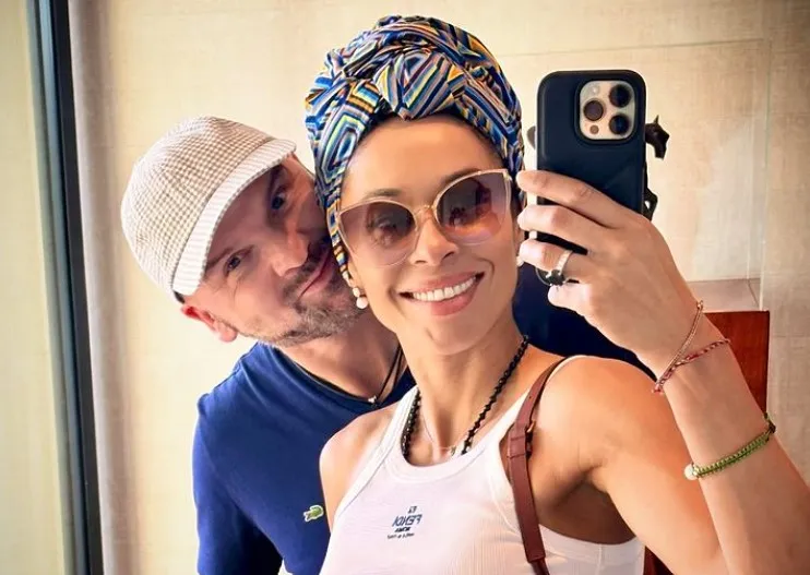 Aukcja Omeny Mensah i Rafała Brzoski bije rekordy na WOŚP. Co wystawili na aukcję?