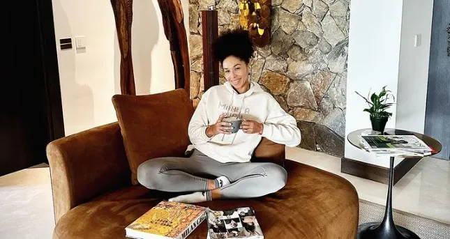 Omenaa Mensah powoli wycofuje się z TVN. "Na razie wyciszamy ten temat"