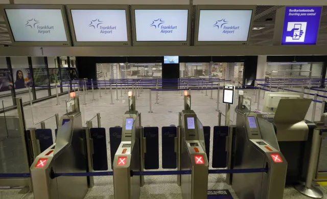 Gigantyczny strajk sparaliżował niemieckie lotniska. Związkowcy chcą, by trwał jeszcze dłużej