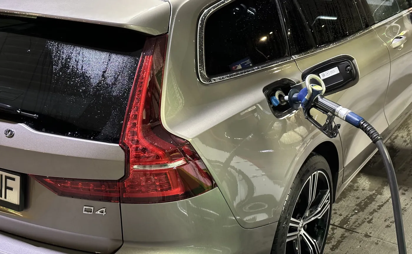 Sasin z ręką na sercu: Benzyny na stacjach nie będzie brakować