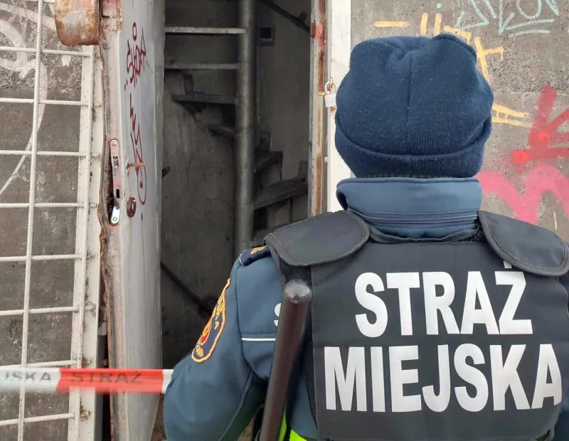 Warszawa: Nietypowe włamanie. Ktoś wtargnął do... mostu