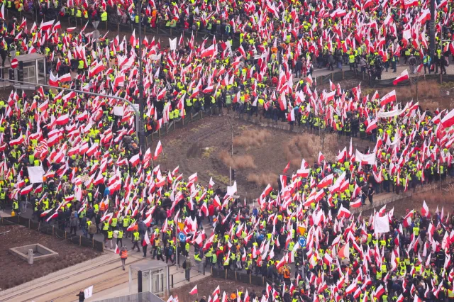 Protest rolników w Warszawie. Policja zatrzymała trzy osoby