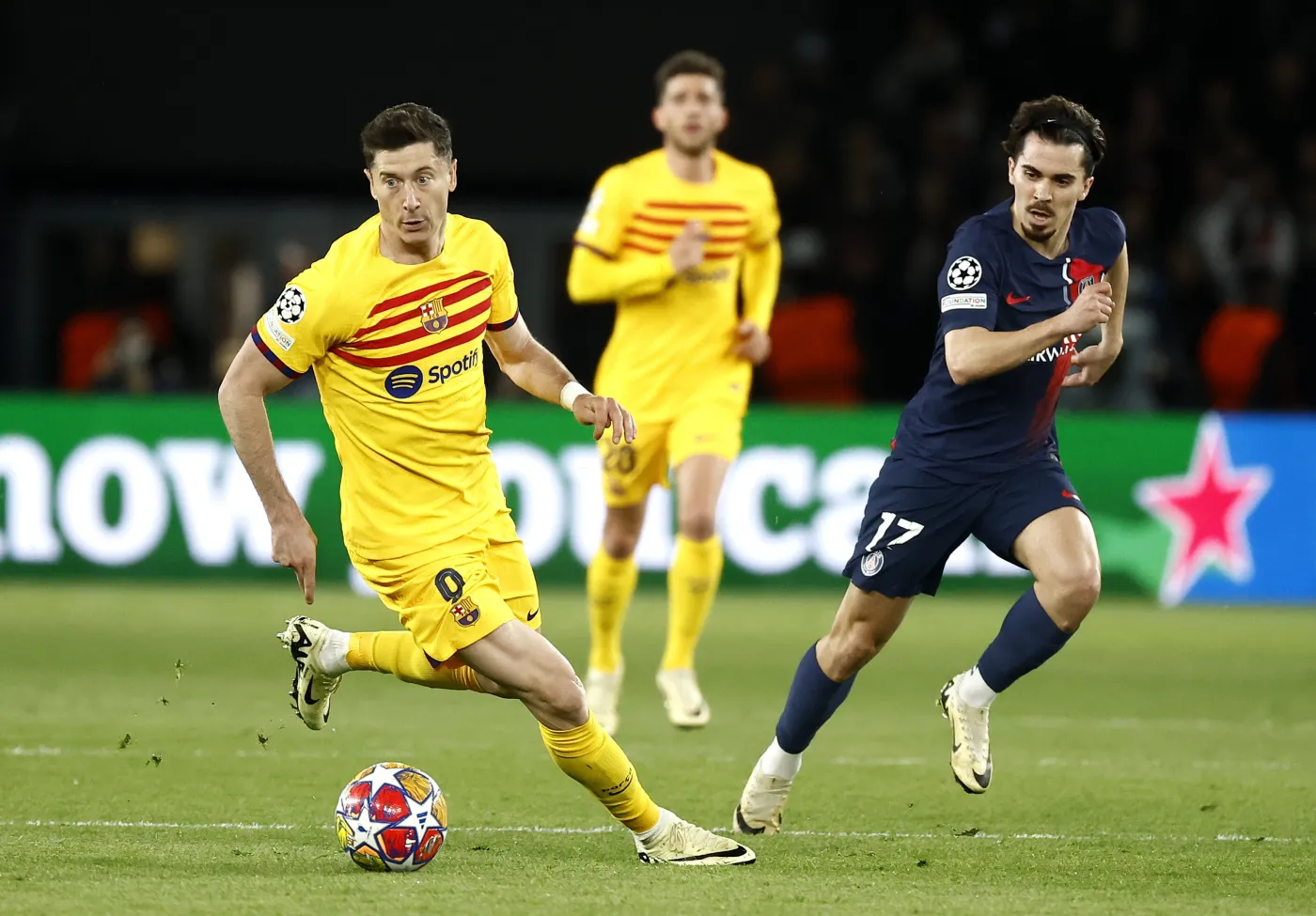 Robert Lewandowski: Zdaje sobie sprawę, że muszę się poświęcać
