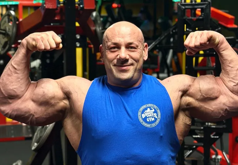 Ile na godne życie potrzebuje Robert Burneika? Ta kwota może mocno zdziwić