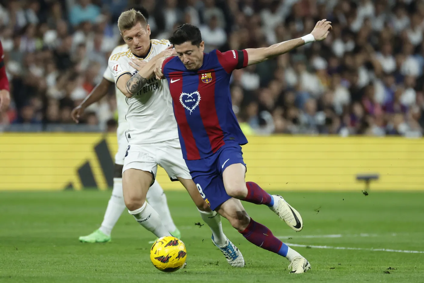 Hiszpańskie media bezlitosne dla Roberta Lewandowskiego po El Clasico