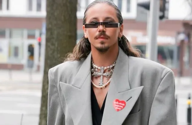 Ile pieniędzy potrzebuje Michał Szpak? Suma może niektórych zaszokować