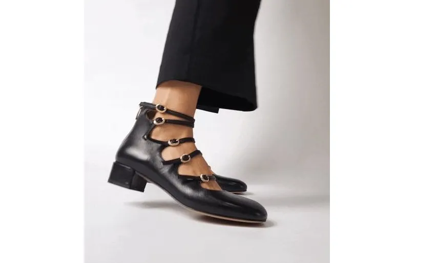 modne-buty-lato-2024-mary-jane-38231482.jpg
