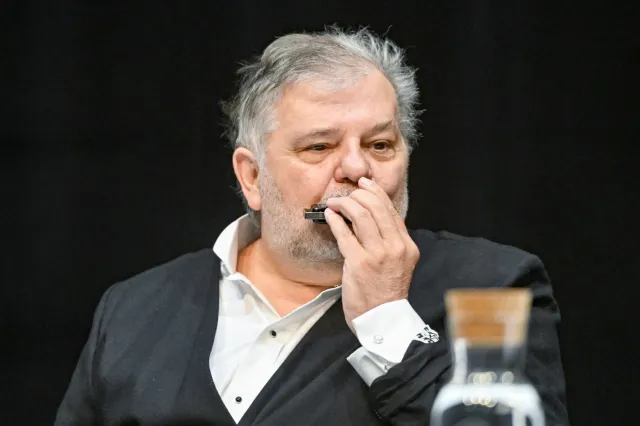 Krzysztof Globisz po udarze rzadko pojawia się publicznie. Teraz zrobił wyjątek [FOTO]