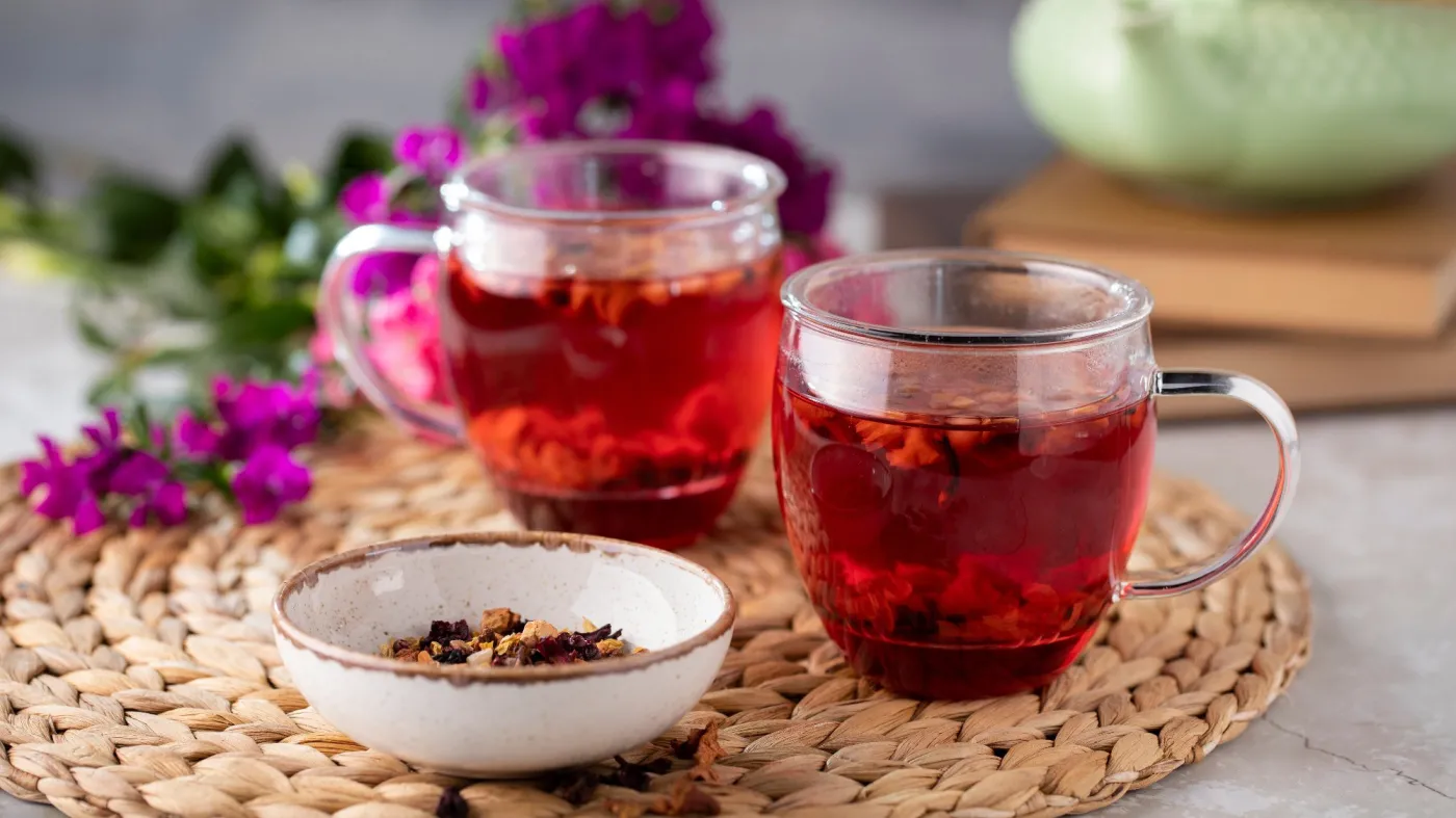 Copacabana,Fruit,Tea,On,White,Background
