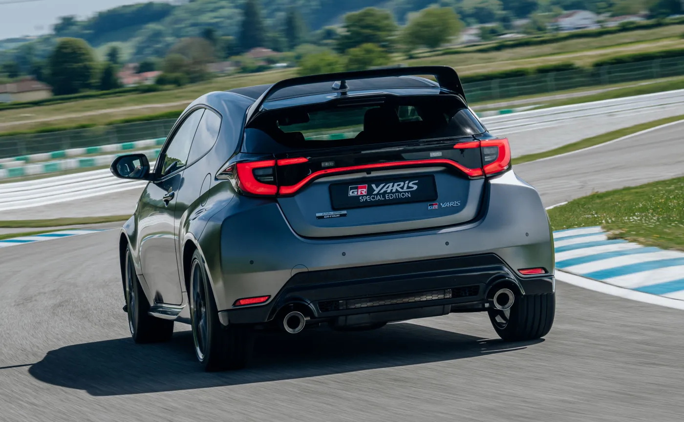 toyota-gr-yaris-ogier-edition-38281320.jpg