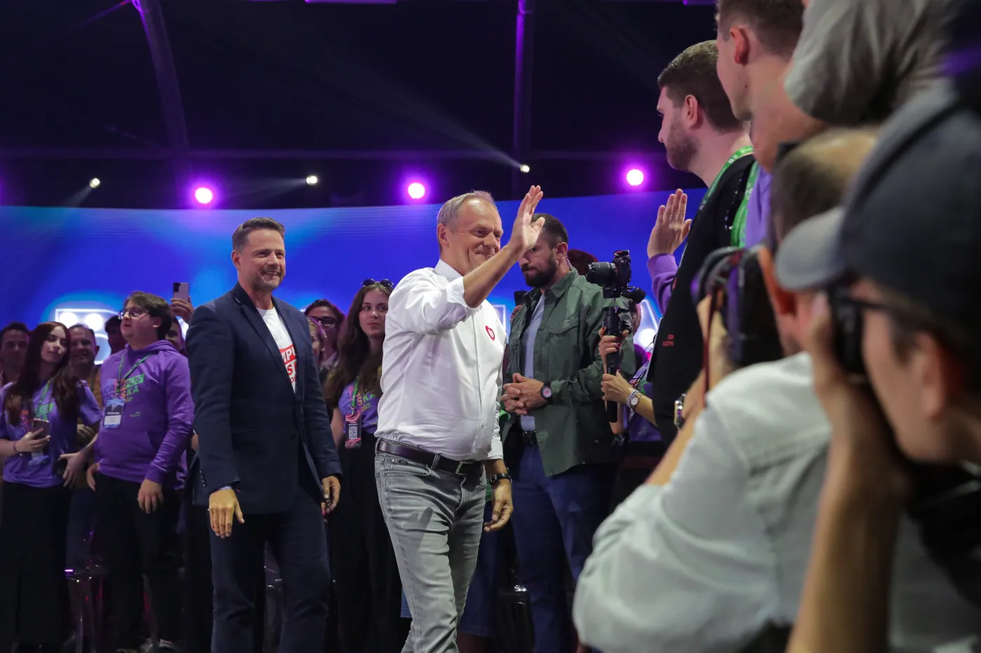 Tusk zacytował w sieci pewną piosenkę. To reakcja na "aferkę" wokół Campus Polska?