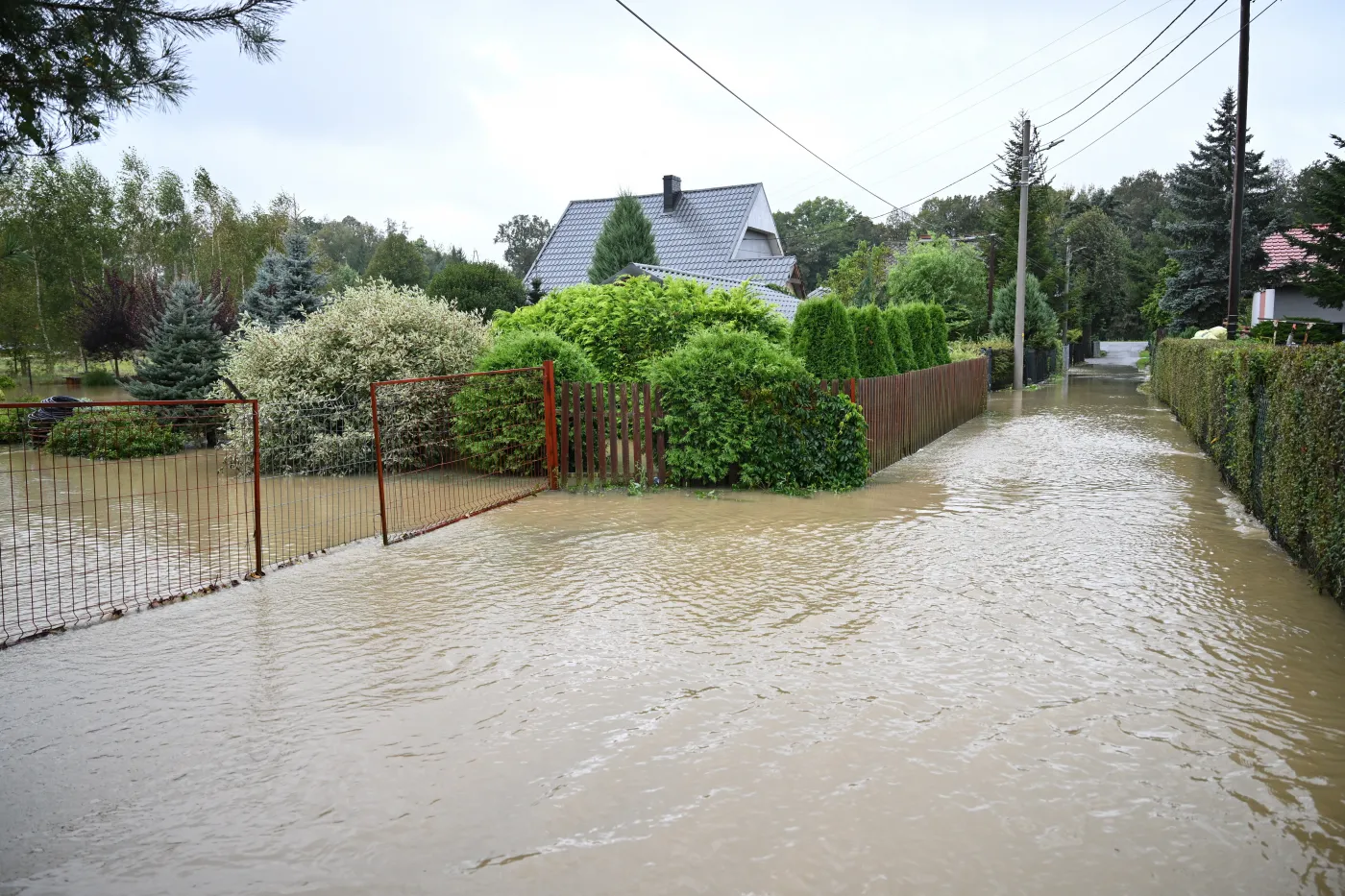 To jeszcze nie koniec. Alert RCB ostrzega przed nowymi nawałnicami