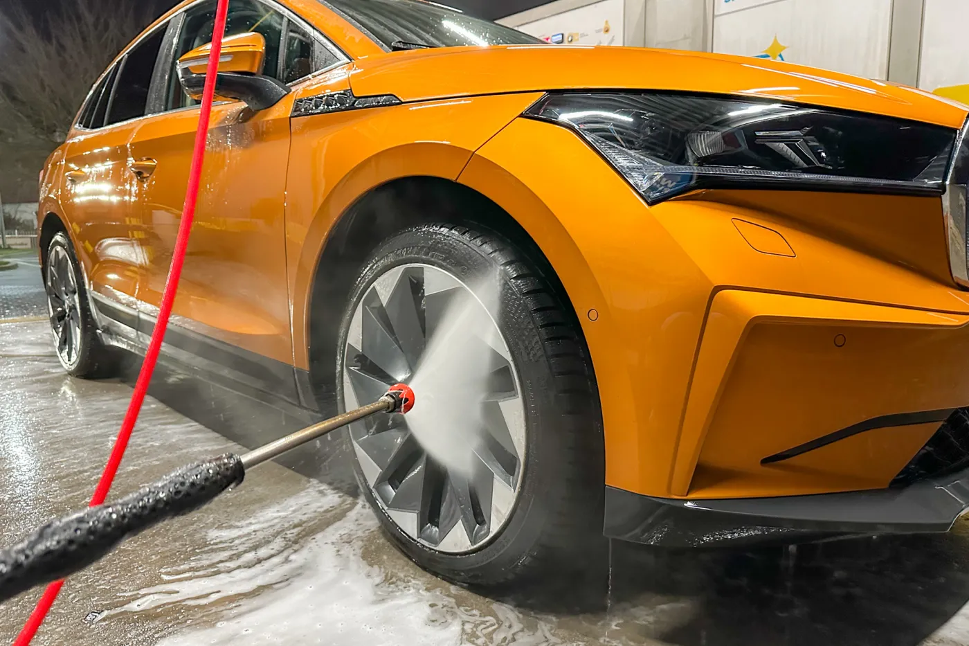 Kierowcy, którzy tak robią, oszczędzają. To zasada 1-2-5