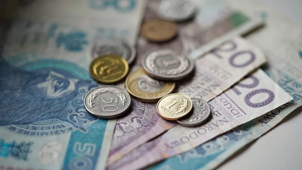 Waloryzacja emerytur 2025. Ile wyniosą emerytury po podwyżce? Oto kwoty [TABELA]