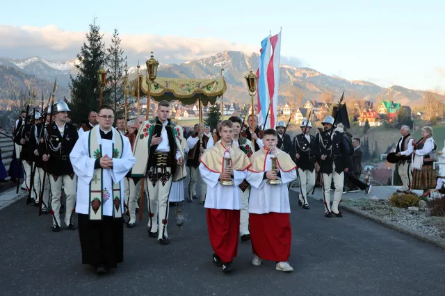 Wielkanoc 2025. Ksiądz objaśnia symbolikę najważniejszych świat chrześcijańskich