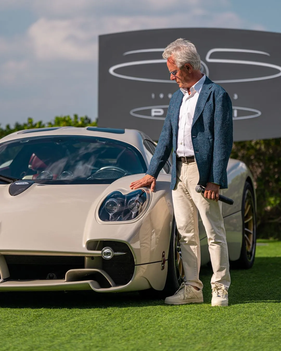 horacio-pagani-i-model-utopia-38480978.jpg