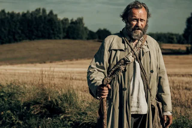 "Znachor" Netflixa. Proszę Państwa, Wysoki Sądzie - to trzeba zobaczyć [RECENZJA]