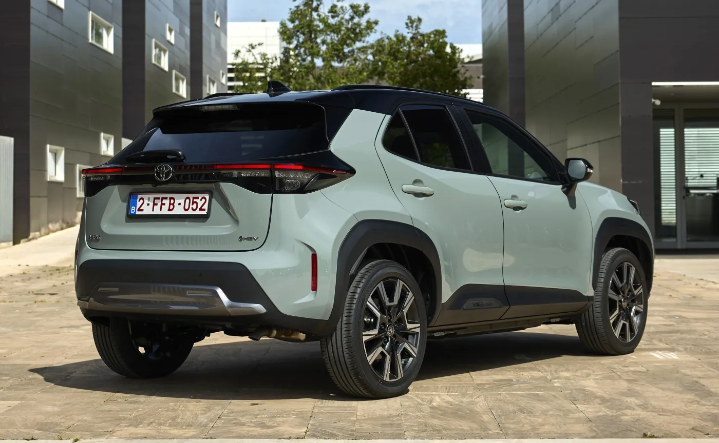 toyota-yaris-cross-hybrid-130-38213868.jpg